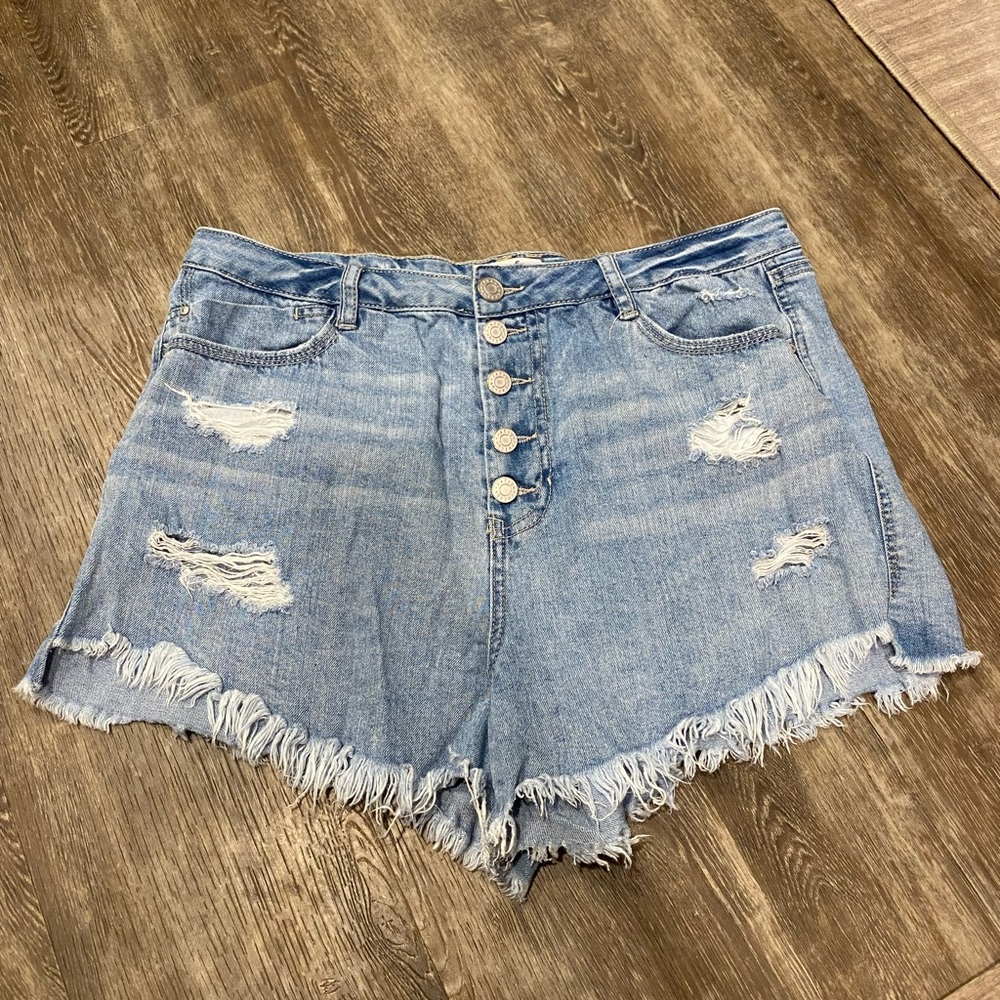 Refuge high rise shorts